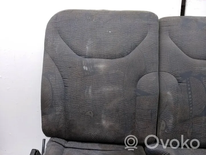 Opel Vivaro Second row seats 