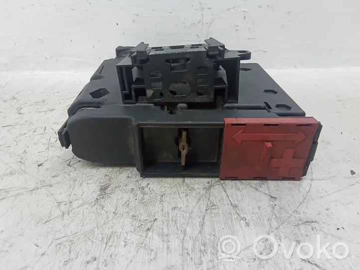 Mercedes-Benz C W204 Cableado positivo A2075400740