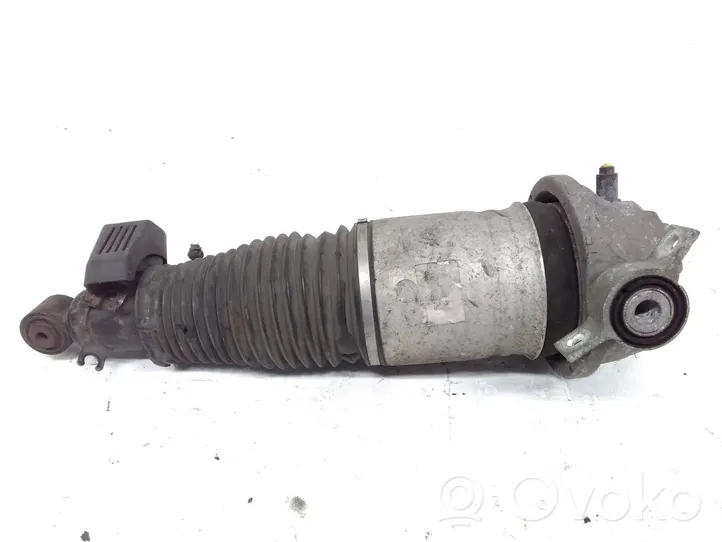 Volkswagen Touareg I Amortisseur de suspension pneumatique 7L6512022E