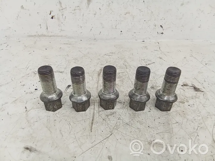 Volkswagen Tiguan Nuts/bolts 