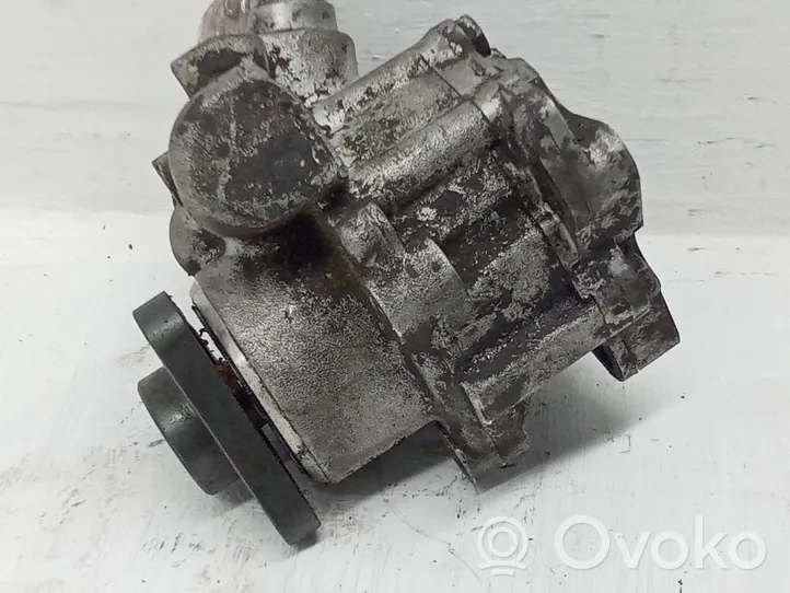 Audi A4 S4 B6 8E 8H Power steering pump 