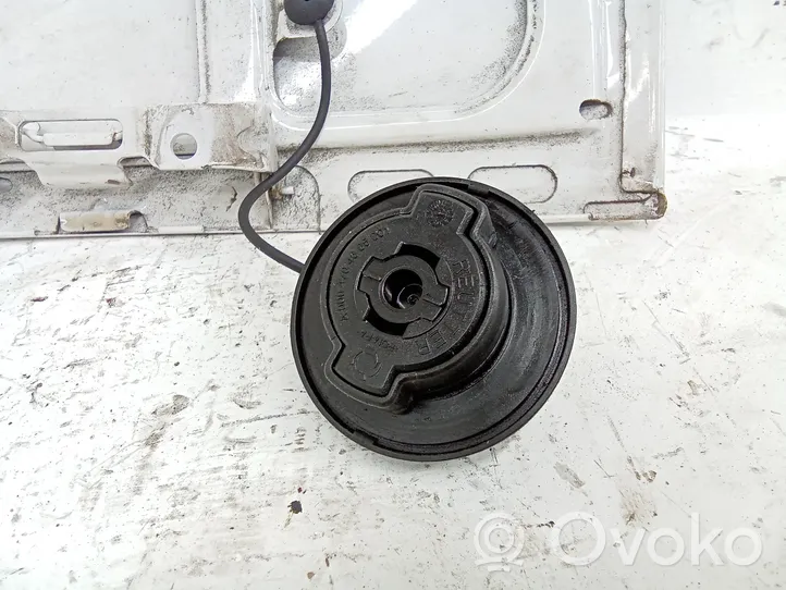 Volkswagen Crafter Fuel tank cap 