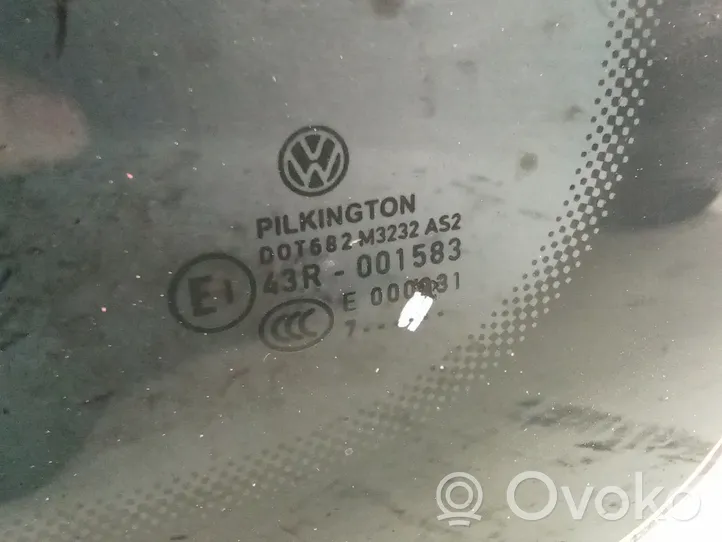 Volkswagen Caddy Szyba karoseryjna tylna 
