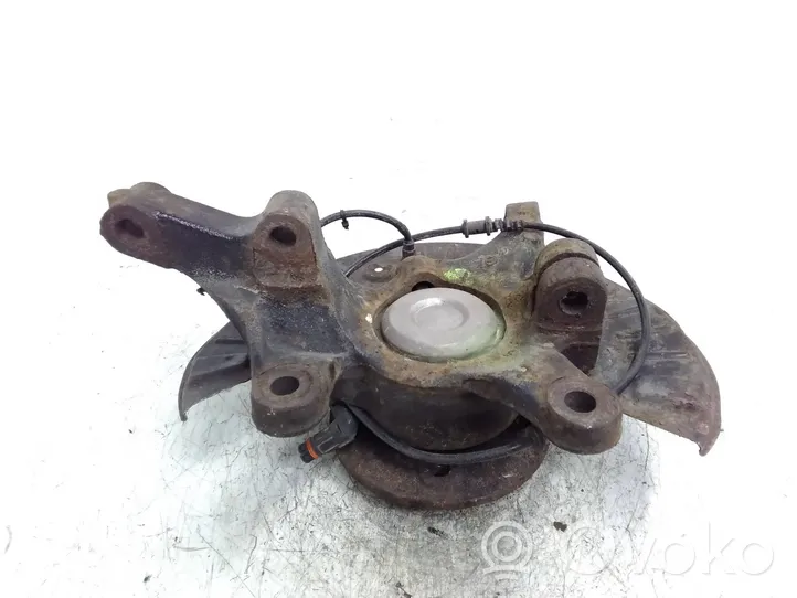 Mercedes-Benz Vito Viano W639 Fuso a snodo con mozzo ruota anteriore A639332