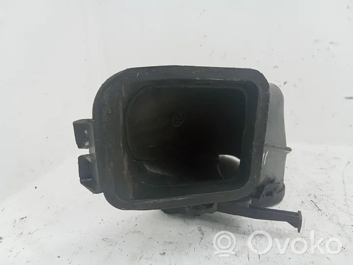 BMW 7 E65 E66 Parte del condotto di aspirazione dell'aria 8379956