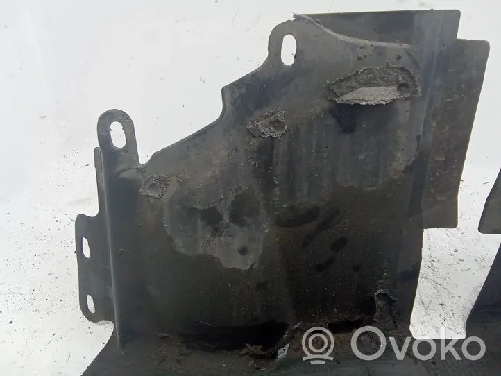 BMW 7 E65 E66 Copertura/vassoio sottoscocca anteriore 7070193