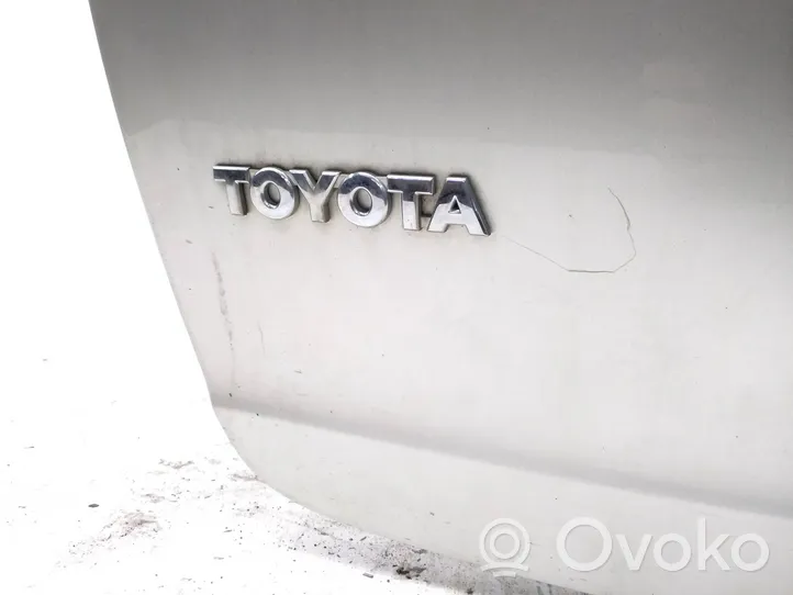 Toyota Avensis T250 Takaluukun/tavaratilan kansi 