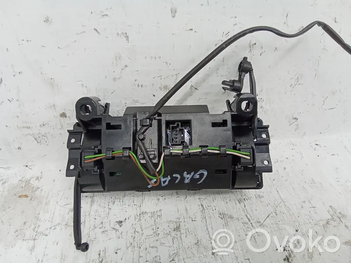 Mercedes-Benz CLS C219 Climate control unit 2118300285