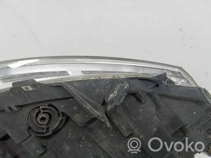 Citroen C5 Lampa przednia 9684845580