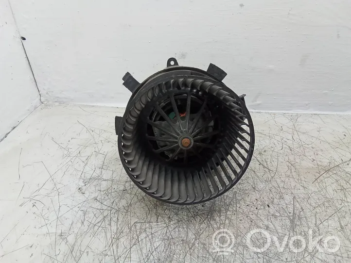 Citroen C5 Ventola riscaldamento/ventilatore abitacolo L5771000