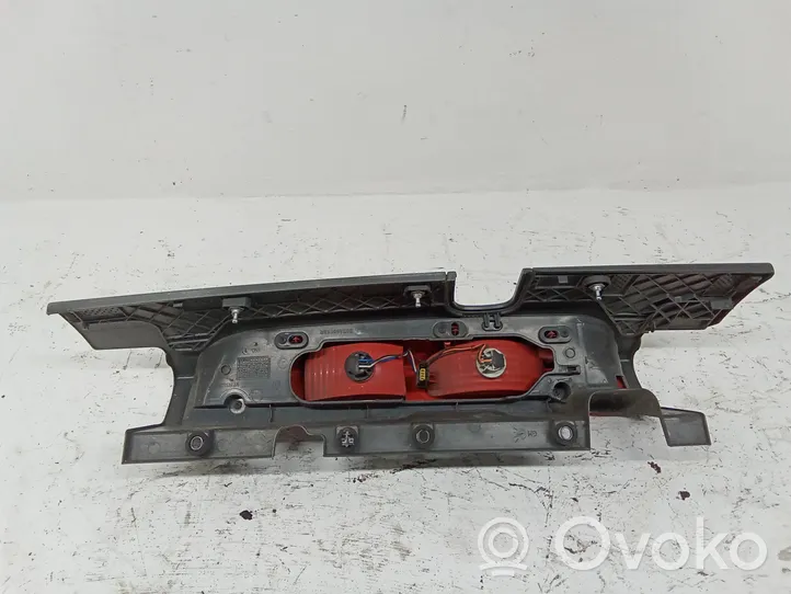 Renault Trafic II (X83) Luci posteriori 93857722