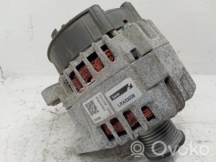 Renault Trafic II (X83) Generatore/alternatore LRA03036