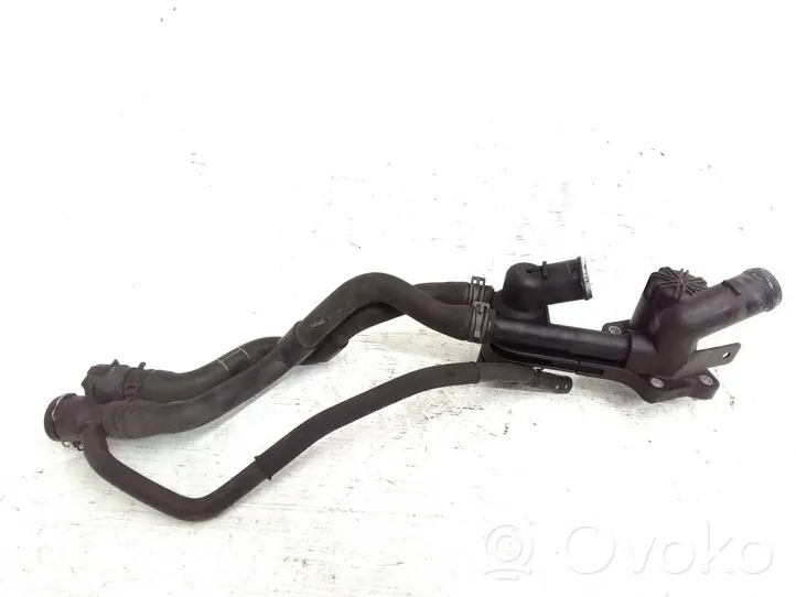 Audi A3 S3 8P Tuyau de liquide de refroidissement moteur 1K0121156DK