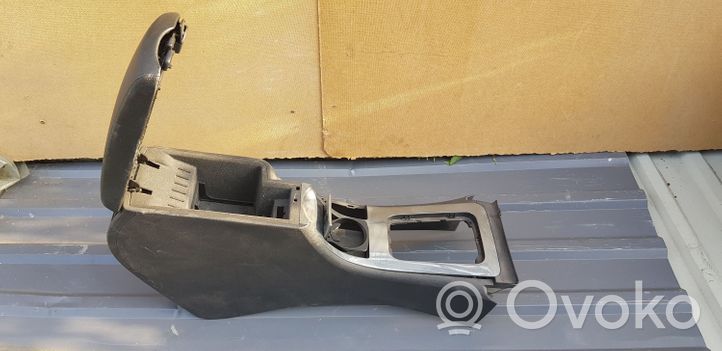 Subaru Impreza II Hansikaslokeron keskikonsoli 407013398