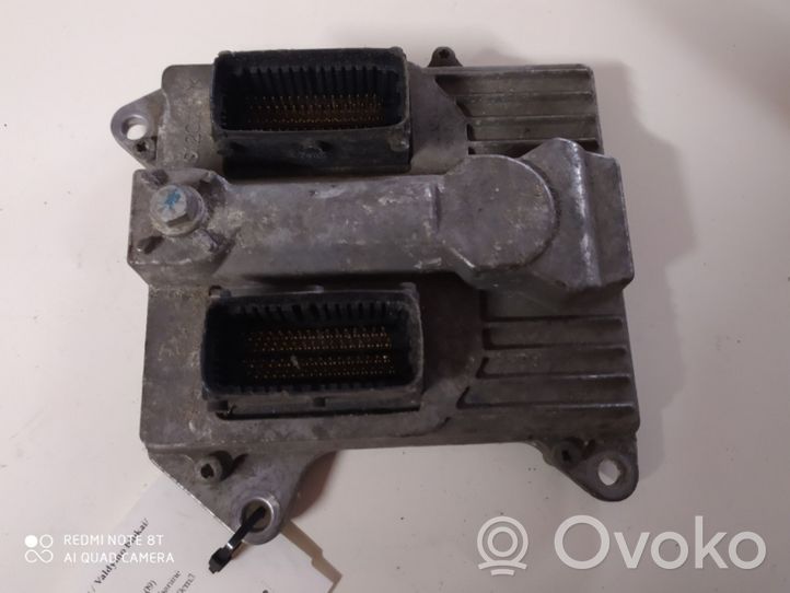 Opel Vectra C Engine control unit/module 55558714