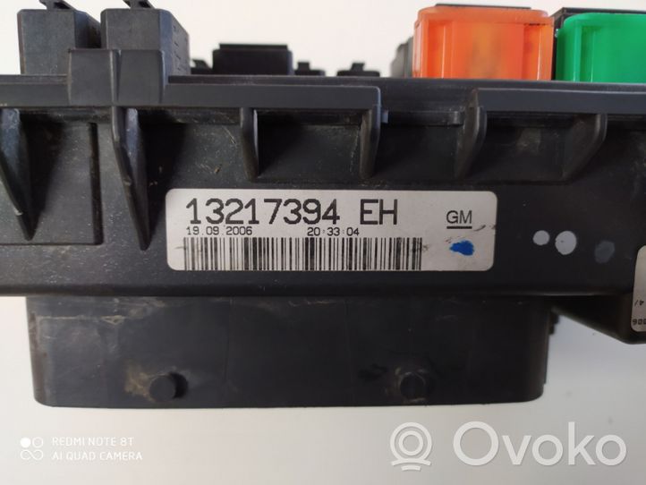 Opel Corsa C Module de fusibles 13217394EH