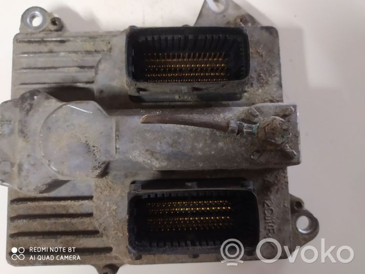 Opel Vectra C Engine control unit/module 5WK91105