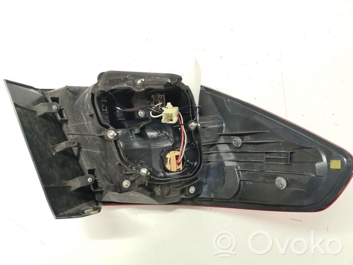 Subaru Legacy Lampa tylna 22020068