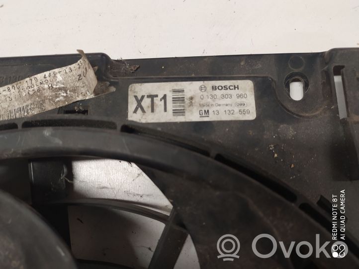 Opel Astra H Jäähdyttimen jäähdytinpuhallin 0130303960