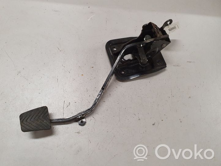 Peugeot 4007 Clutch pedal 