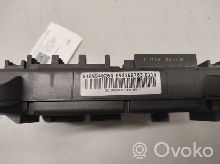 BMW X5 E70 Moduł / Sterownik komfortu B010105300