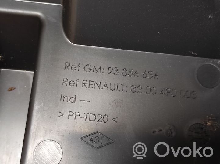 Opel Vivaro Fuse box set 93856636