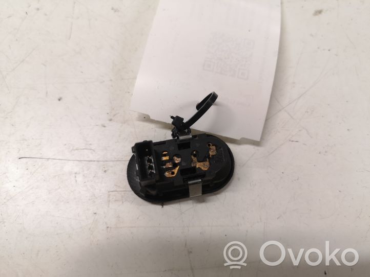 Opel Astra G Electric window control switch 90561388