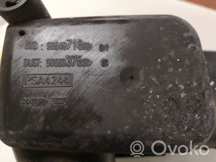 Citroen C5 Oro filtro dėžė 9654971680