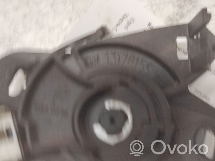 Opel Vectra C Przełącznik / Przycisk otwierania klapy bagażnika 13178155712