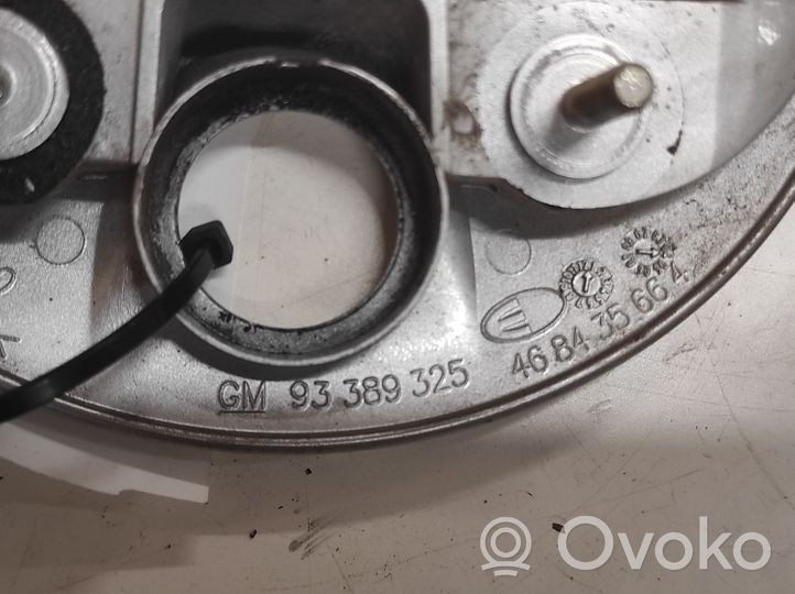 Opel Corsa C Uchwyt / Rączka zewnętrzna otwierania klapy tylnej / bagażnika 93389325