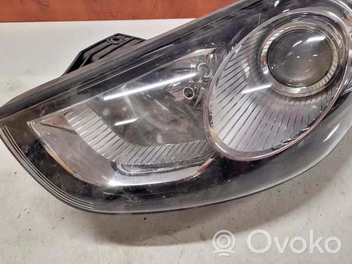 Hyundai ix35 Lampa przednia 921012Y