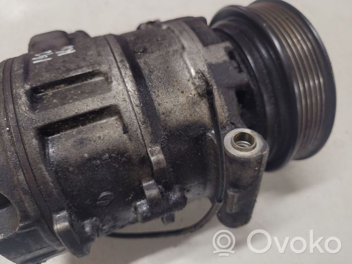 Audi A8 S8 D2 4D Compressore aria condizionata (A/C) (pompa) 4B0260805B