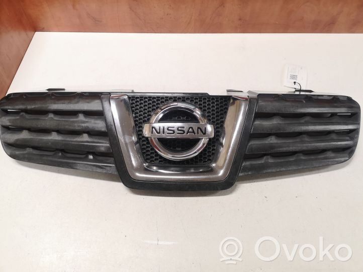 Nissan Qashqai Etupuskurin ylempi jäähdytinsäleikkö 9693M4213