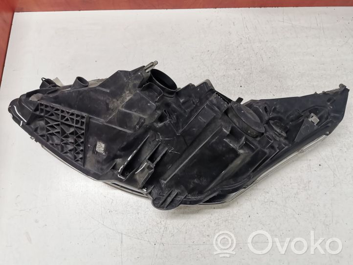 Citroen C4 I Lampa przednia 9646893880