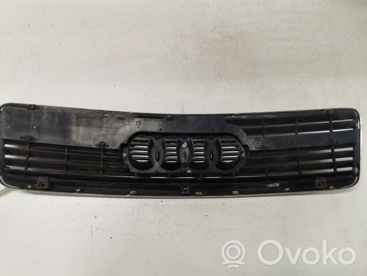 Audi A6 S6 C4 4A Grotelės priekinės 4A0853651