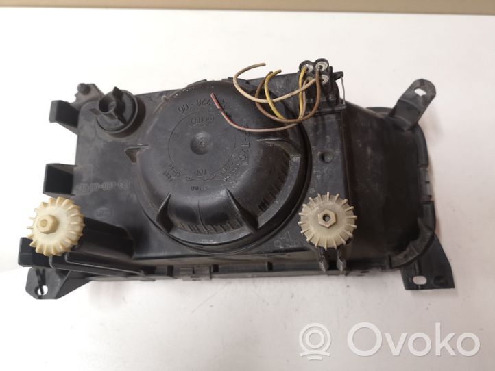 Volkswagen PASSAT B3 Lampa przednia 502133466