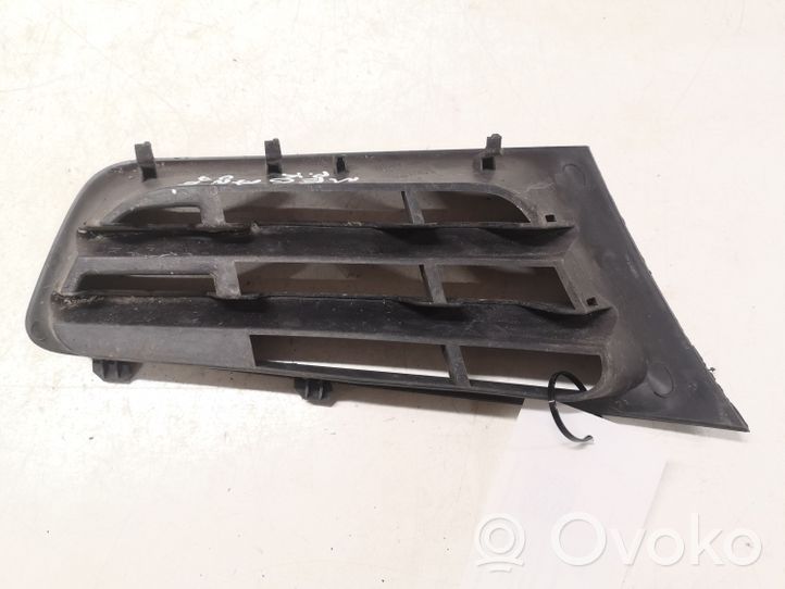 Renault Megane II Front bumper lower grill 8200412381