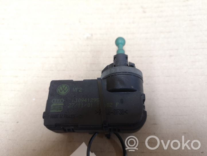 Audi A4 S4 B6 8E 8H Moteur de réglage du niveau des phares 1J0941295F