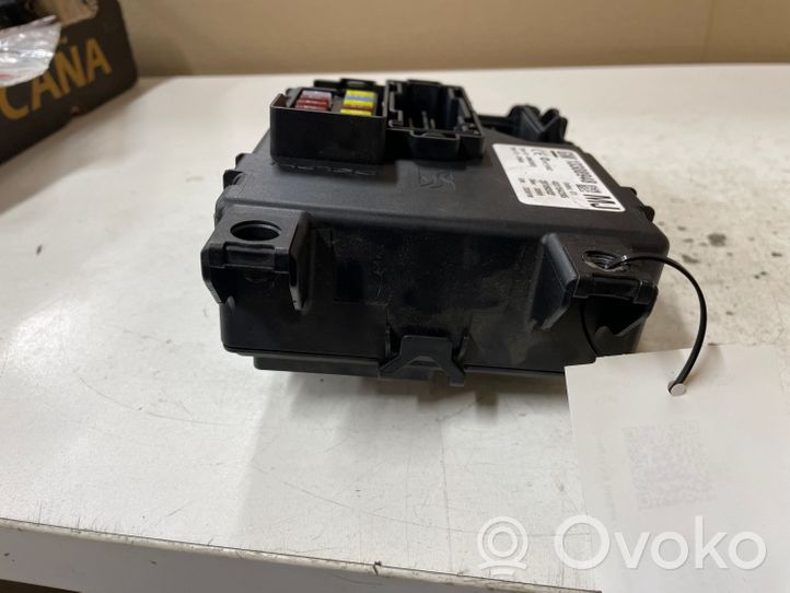 Opel Corsa D Sulakemoduuli 401154265