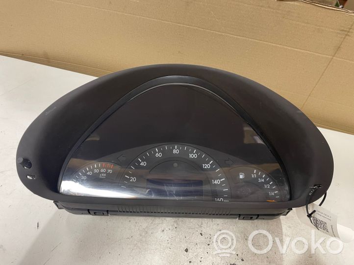 Mercedes-Benz C W202 Tachimetro (quadro strumenti) 87001411B