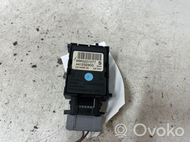 Citroen C5 Seat control switch 9660221077