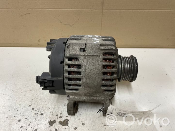 Audi A4 S4 B7 8E 8H Generatore/alternatore 06F903023H