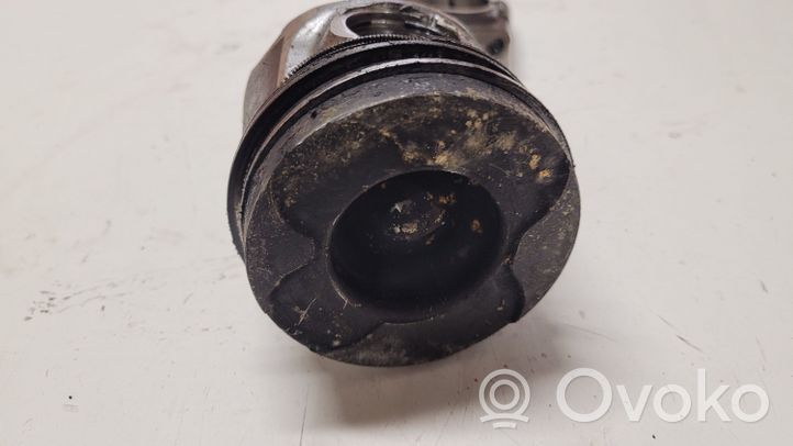 Volvo XC60 Piston avec bielle 81L123