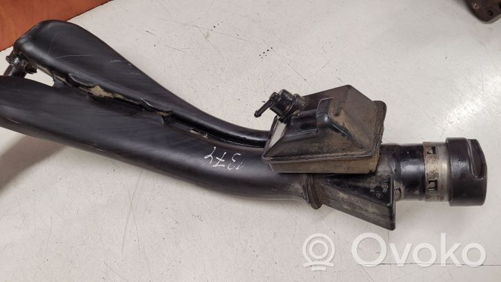 Opel Zafira A Fuel tank filler neck pipe 24402959