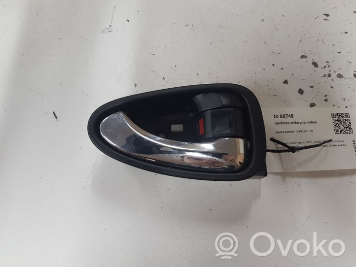 Toyota Avensis T270 Heckklappentürgriff innen 6920505051