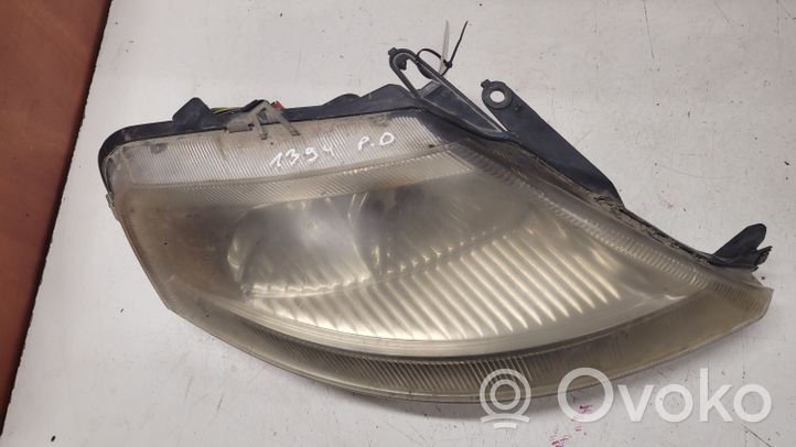 Citroen C3 Lampa przednia 20A023B