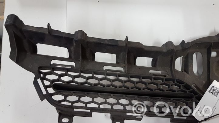 Toyota Corolla Verso AR10 Atrapa chłodnicy / Grill 531110F030