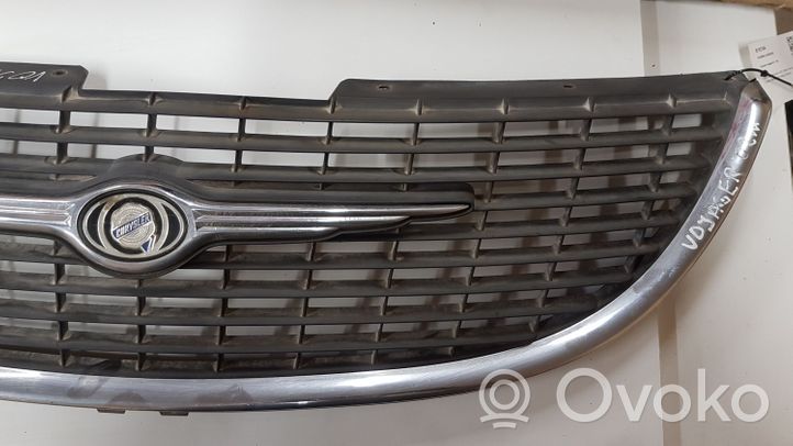 Chrysler Voyager Atrapa chłodnicy / Grill 4857300