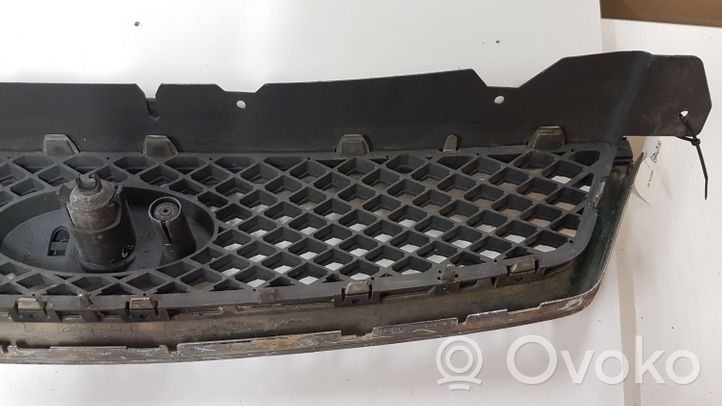 Ford Focus Front grill 4M518200AJ