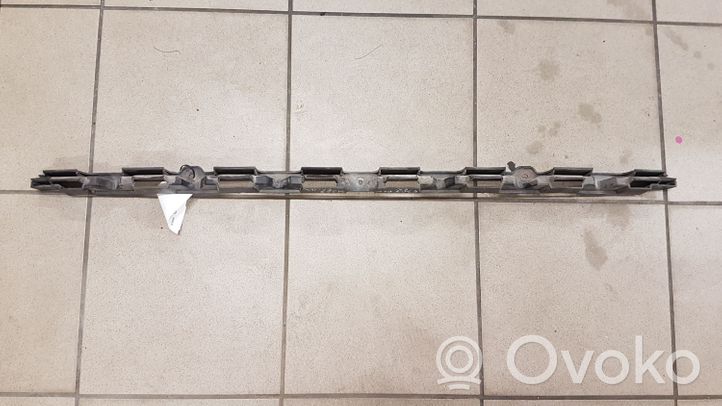 Peugeot 307 CC Soporte de montaje del parachoques trasero 9643108380